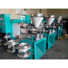 彭水苗族土家族自治縣多功能榨油機、芝麻榨油機怎么保養(yǎng)和維修，維護消費者合法權(quán)益 進企業(yè)